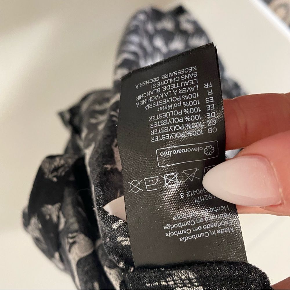 H&M Black Zebra Short Sleeve Top - Picture 7 of 10